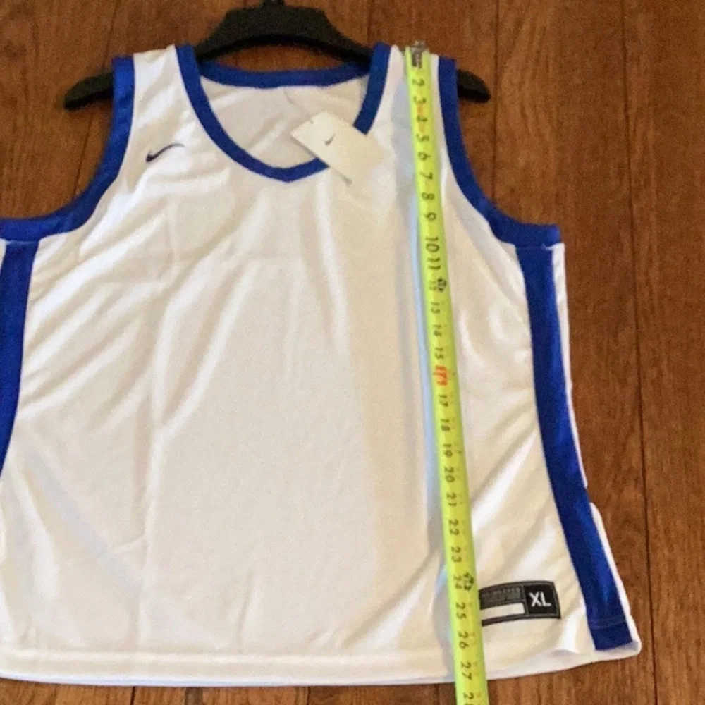 Nike White and Blue basketball jersey , Athletic Tank top. Women’s XL  ❗️NEW❗️